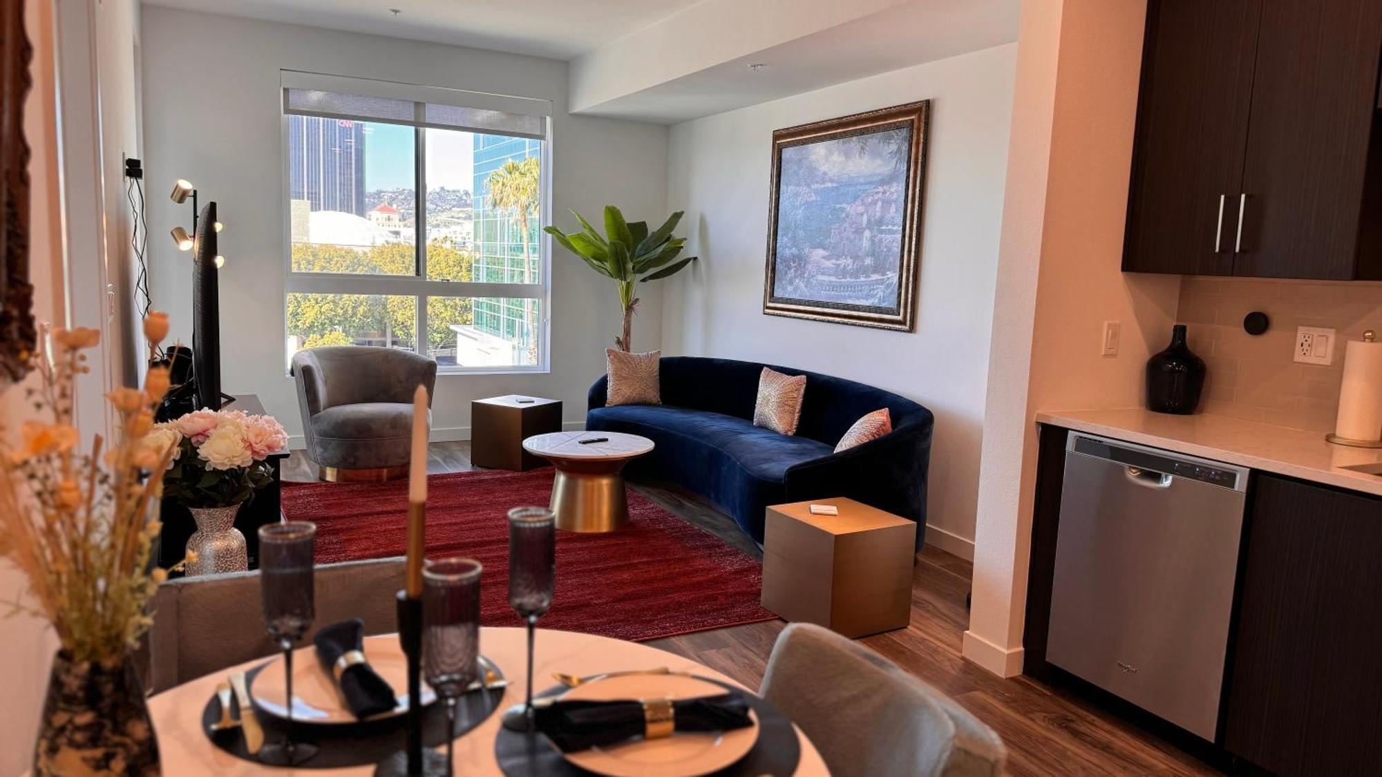 Notch Apartment *
