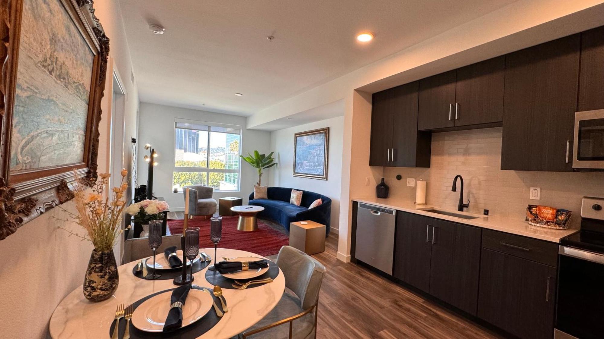 Notch Apartment Los Angeles