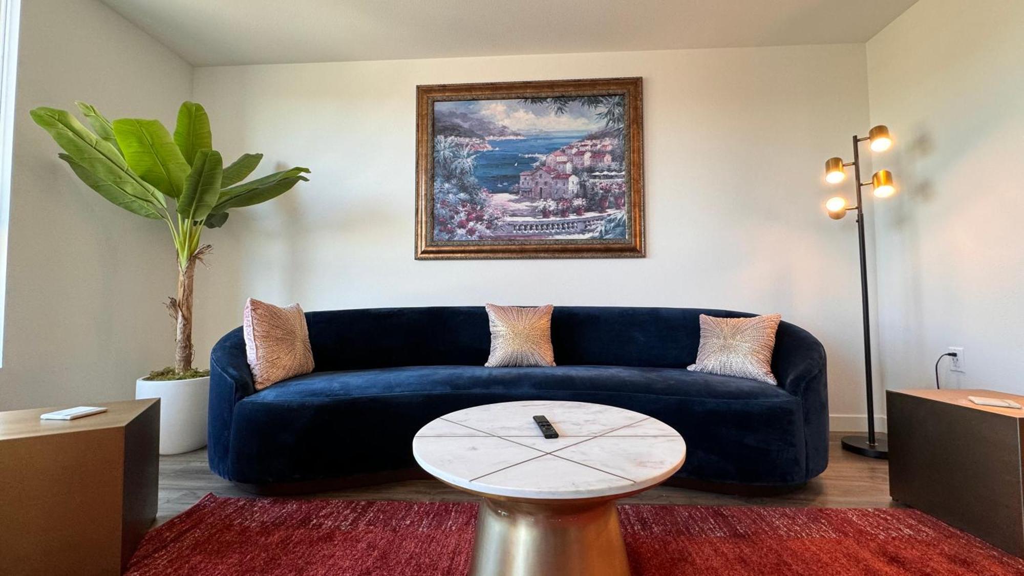 Notch Apartment Los Angeles
