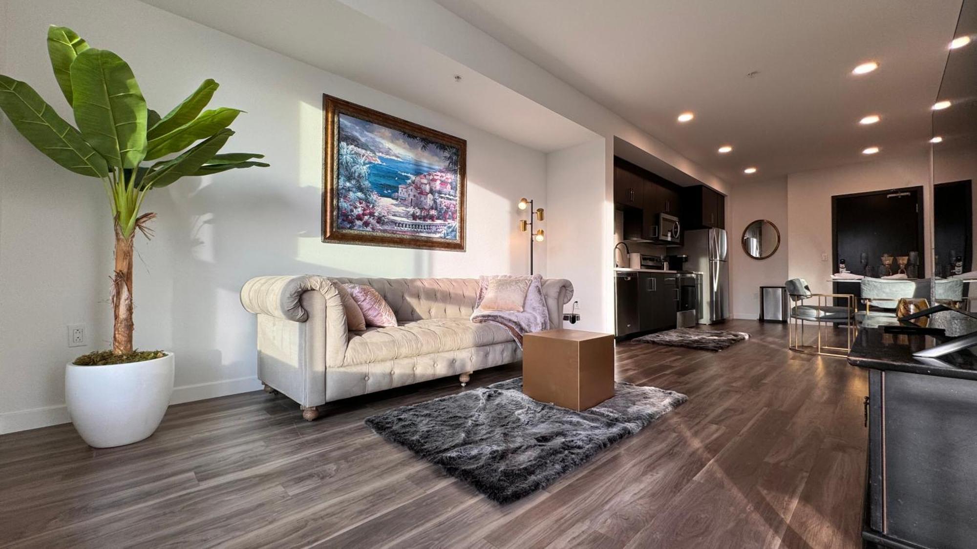 Notch Apartment